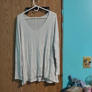 Women’s long sleeve shirt